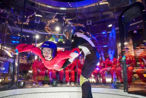Wind Tunnels Lady Flying In Ifly Doha Quest Wind Tunnel